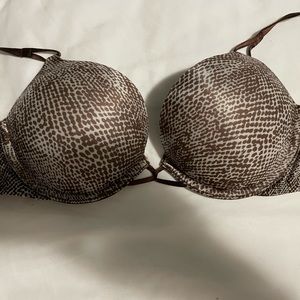 Victoria’s Secret Miraculous Plunge Bra